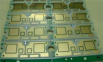 Co to jest metalowa płytka rdzeniowa (MCPCB)?